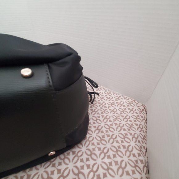 Kate Spade New York Stevie Diaper Bag. - Picture 6 of 15